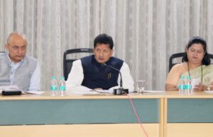 इंद्रायणी नदीत जाणारे दूषित पाणी तातडीने रोखा-दीपक केसरकर