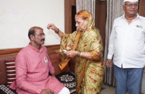 संजोग वाघेरेंच्या गावभेट दौऱ्यास प्रचंड प्रतिसाद,आमचं ठरलंय; मावळ लोकसभेसाठी शहरी भागात मतदारांचा वाढता पाठिंबा