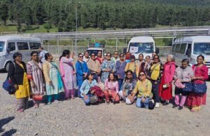 वाकड येथील आनंद ज्येष्ठ नागरिक संघाची काश्मीर सहल निर्विघ्न संपन्न