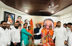 प्रभाग १६ मध्ये राष्ट्रवादीला पुन्हा खिंडार;तिकीटबाजीचा फटका! बापू कातळेंचा शिवसेना शिंदे गटात जाहीर प्रवेश