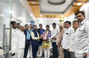 निष्ठावंत रिपब्लिकन कार्यकर्त्यांकडून नवनिर्वाचित नगरसेवक धर्मपाल तंतरपाळे यांचा भव्य सत्कार